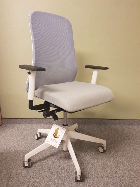 Bürostuhl Armlehne automatische Gewichts- und Sitztiefenverstellung-2119030_01-1